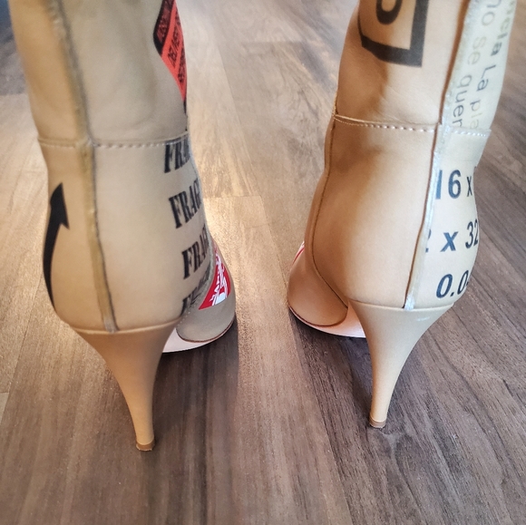 MOSCHINO - UPS mockup tall boots - Picture 9 of 16